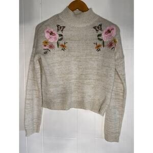 Floral embroidered cropped sweater small